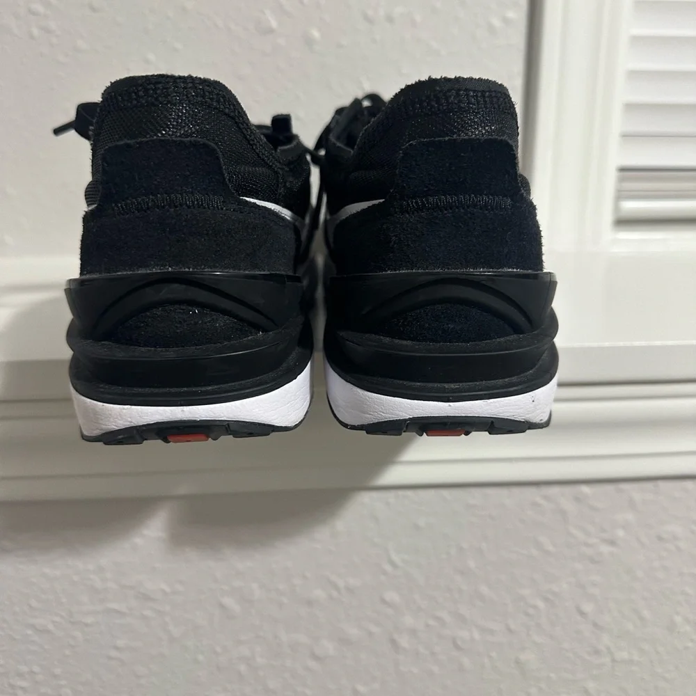 Women’s Nike Waffle Debut shoes - Picture 2 of 5